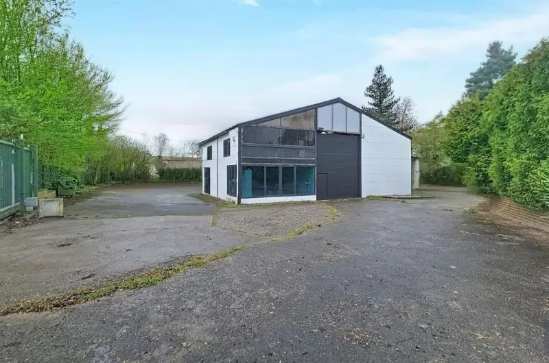 Commerce-Bureaux-Rapport