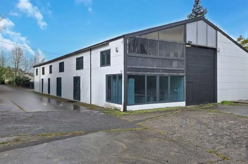 Commerce-Bureaux-Rapport